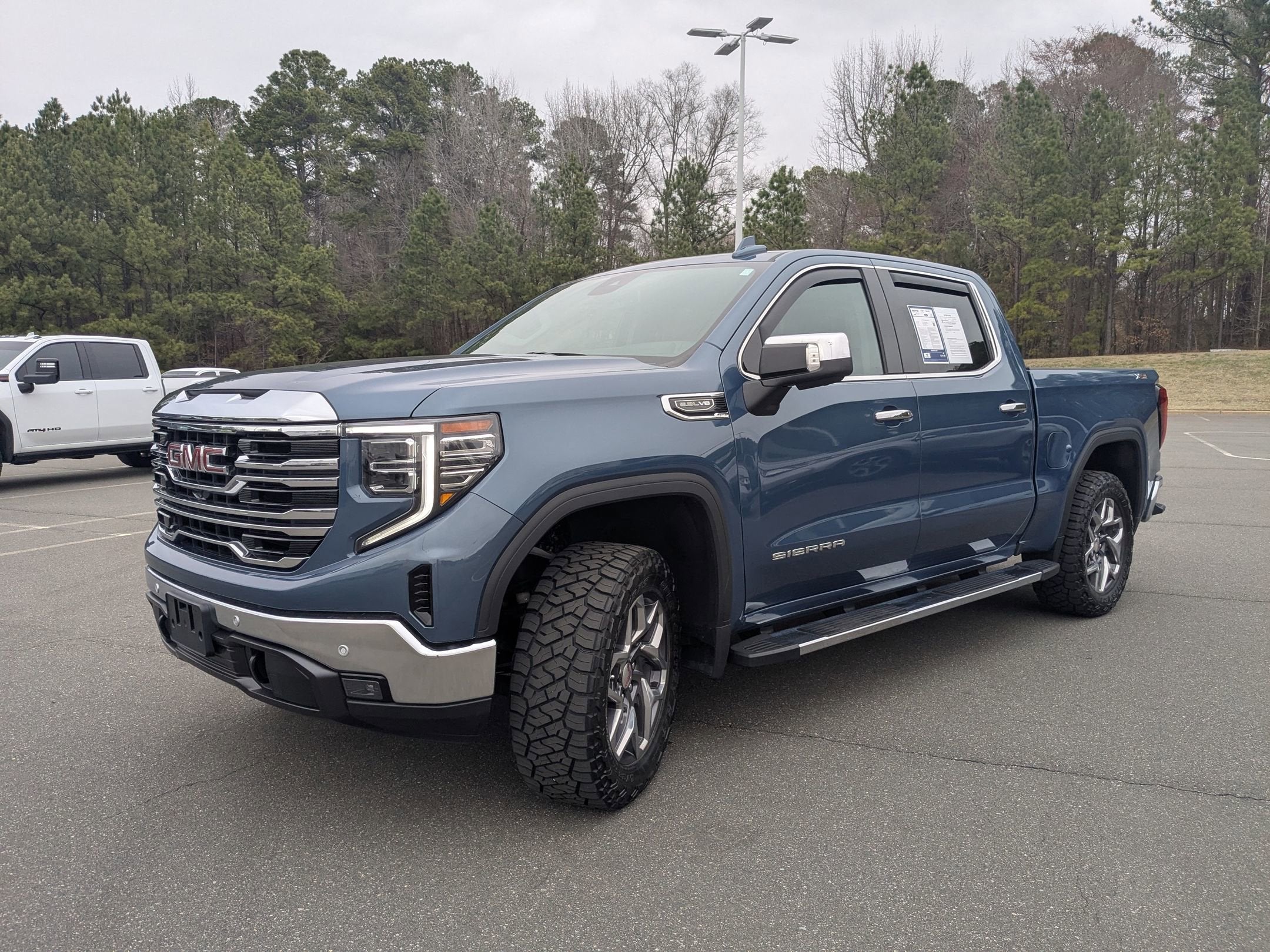 2024 GMC Sierra 1500 SLT
