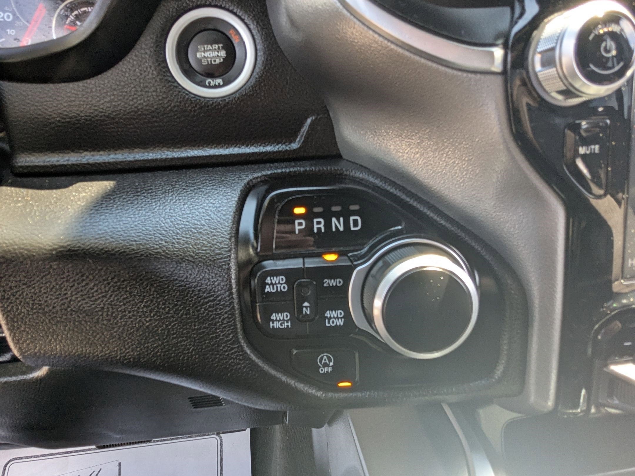 2024 RAM 1500 Big Horn Crew Cab 4x4 5'7' Box