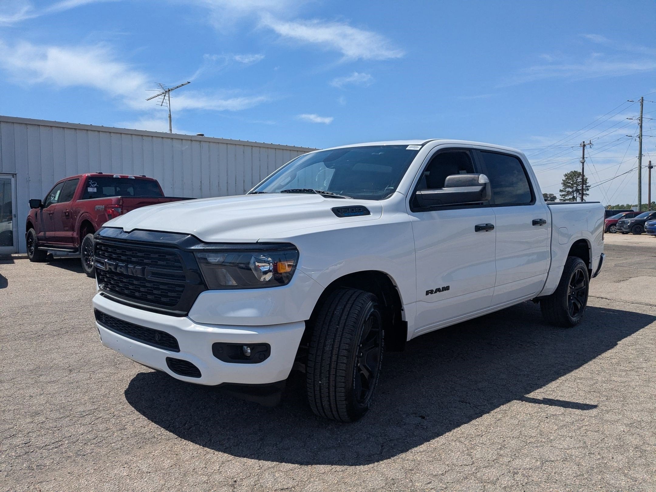 2024 RAM 1500 Big Horn Crew Cab 4x4 5'7' Box