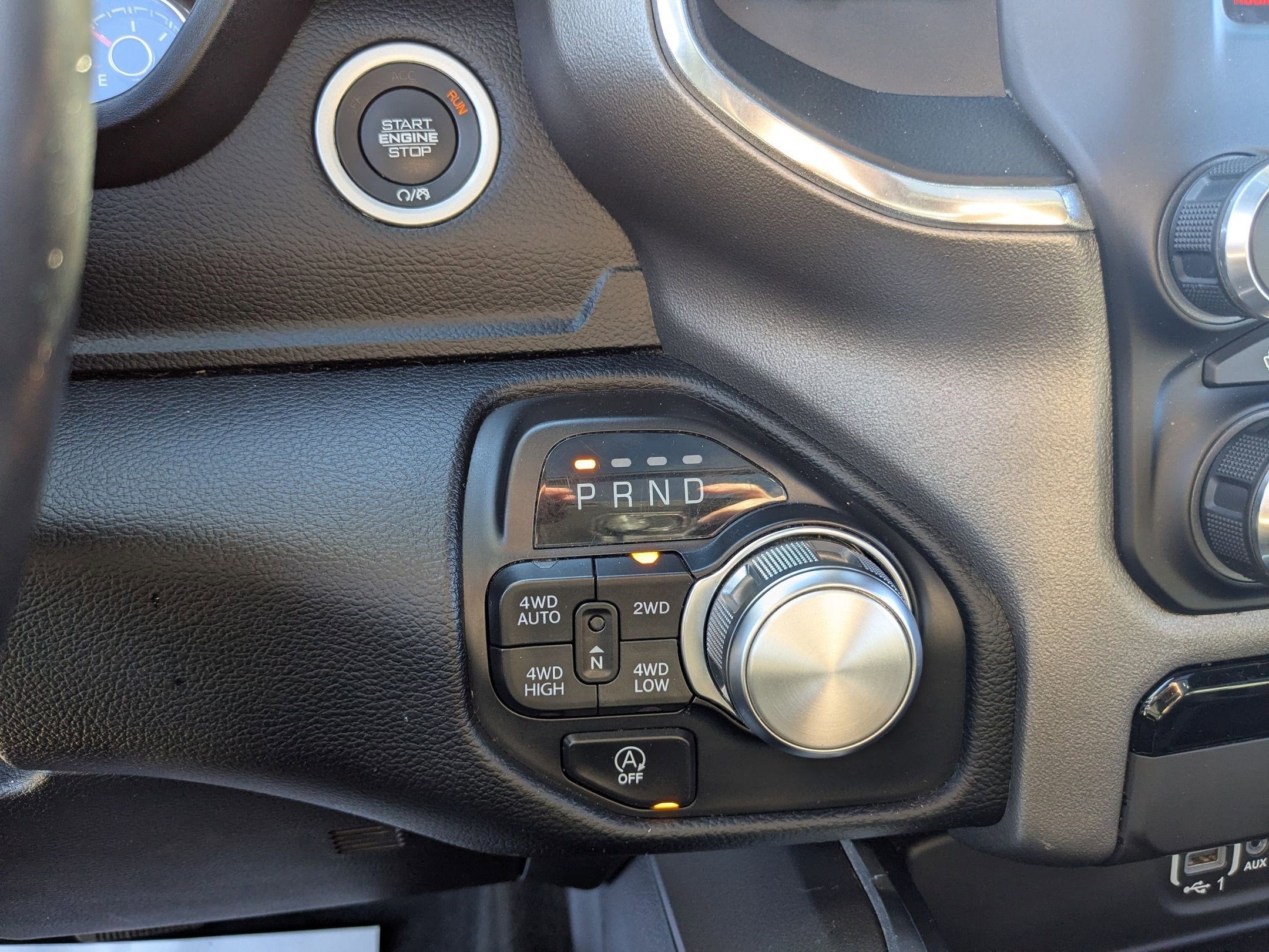 2021 RAM 1500 Laramie Crew Cab 4x4 5'7' Box