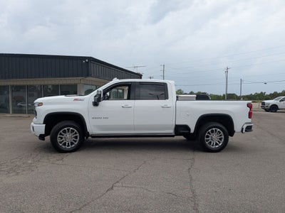 2025 Chevrolet Silverado 2500HD 4WD Crew Cab Standard Bed LTZ