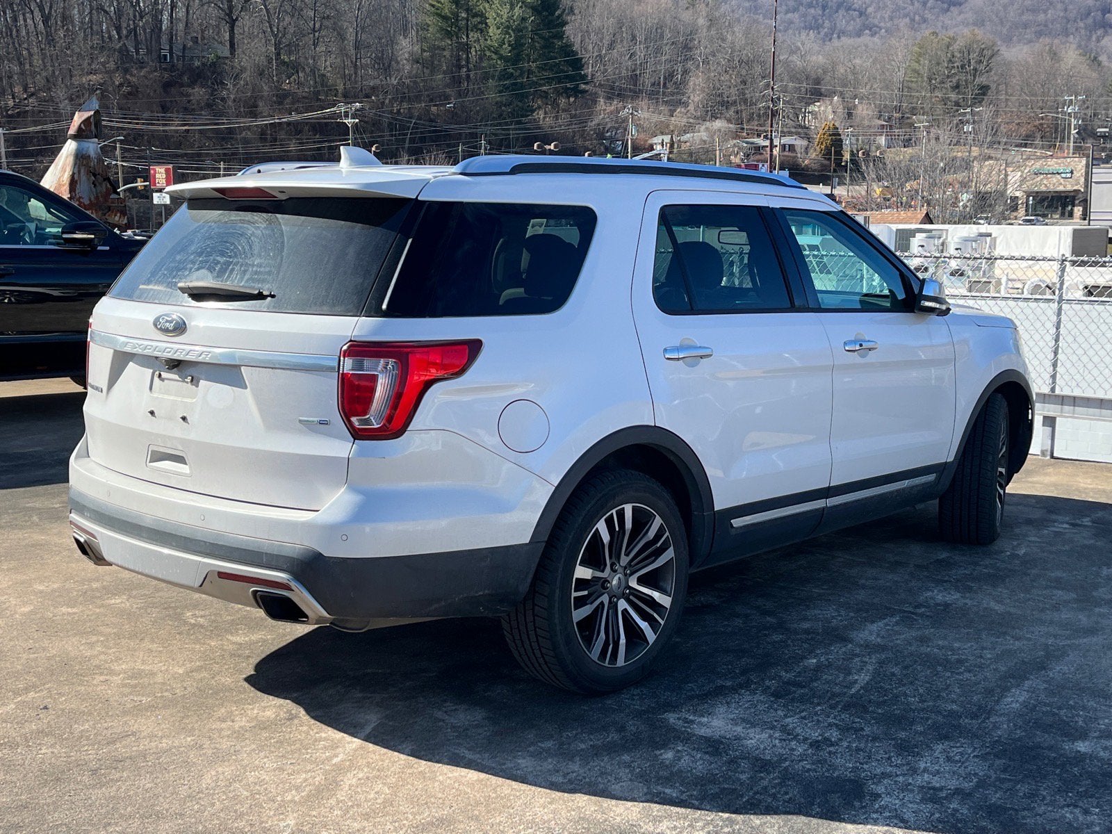 2017 Ford Explorer Platinum