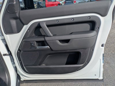 2025 Land Rover Defender S