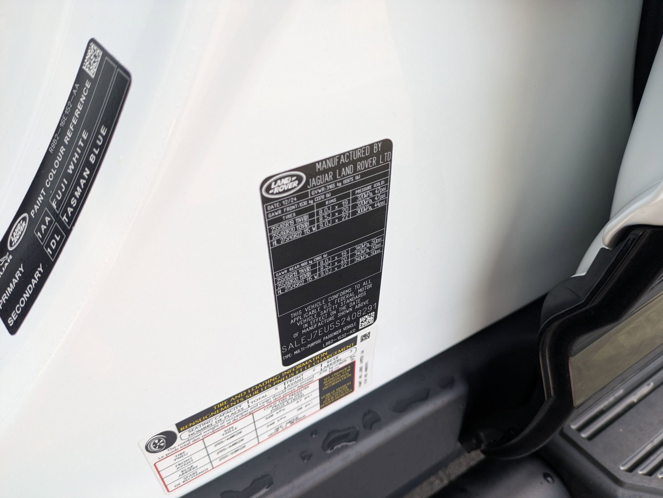 2025 Land Rover Defender S