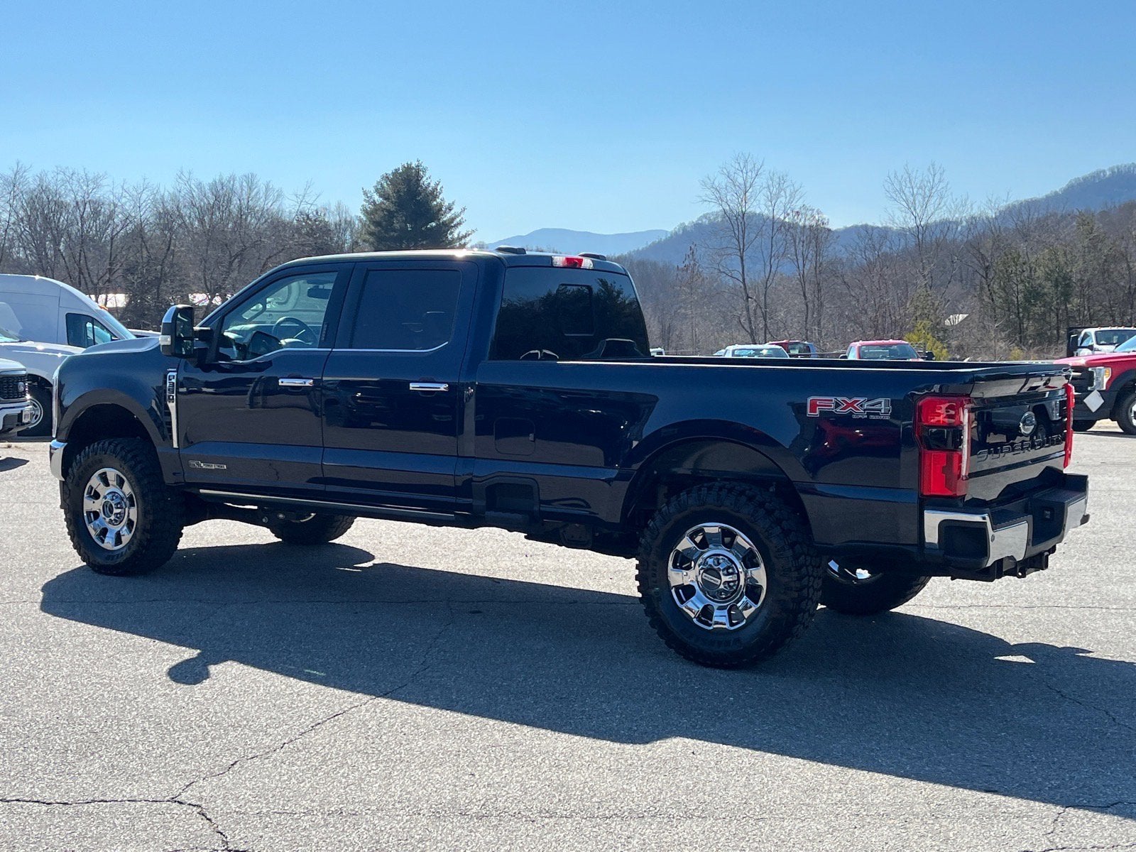 2024 Ford Super Duty F-350 SRW LARIAT