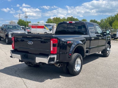 2024 Ford Super Duty F-350 DRW LARIAT