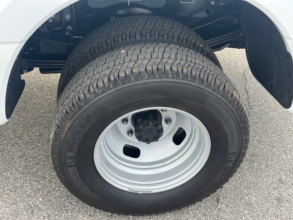 2024 Ford Super Duty F-350 DRW XL