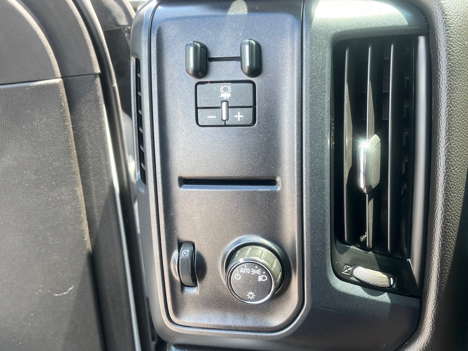 2019 Chevrolet Silverado 3500HD CC WT