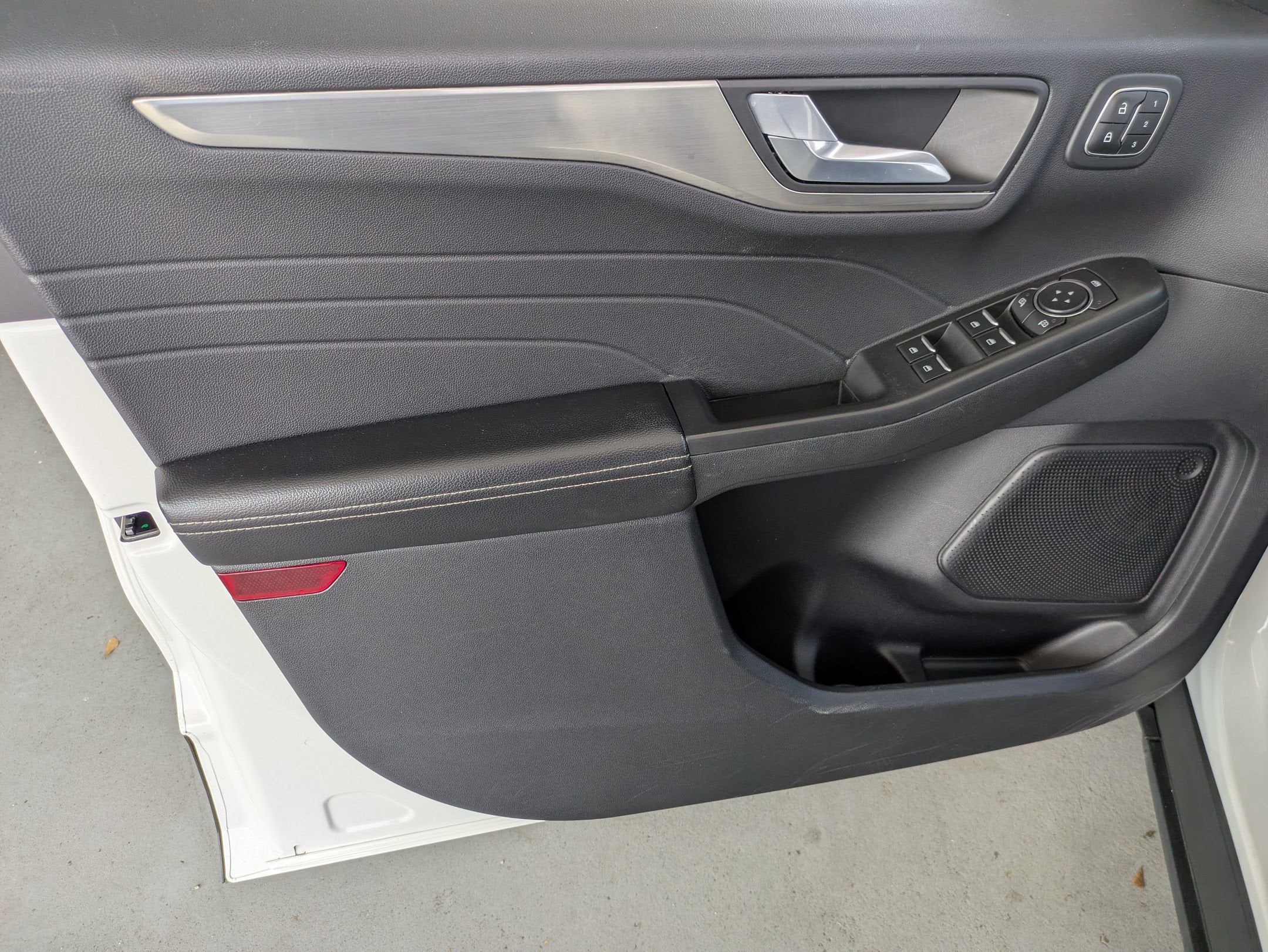 2022 Ford Escape Titanium Hybrid