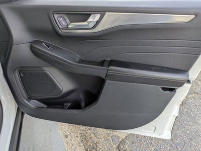 2022 Ford Escape Titanium Hybrid