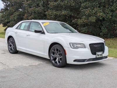 2023 Chrysler 300 Touring