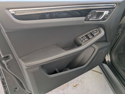 2024 Porsche Macan T