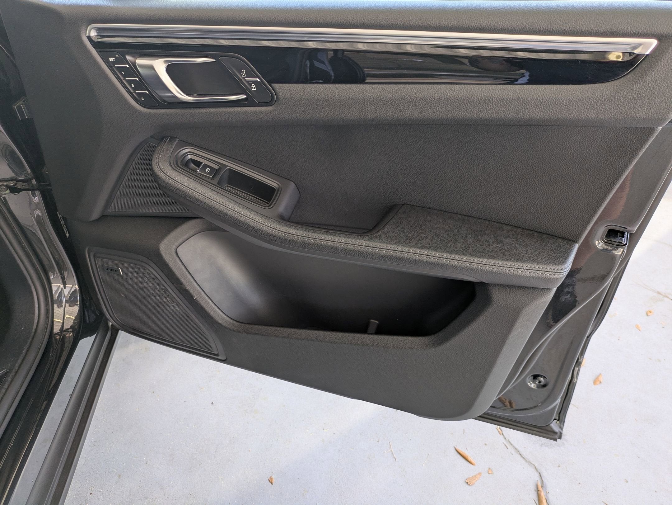 2024 Porsche Macan T