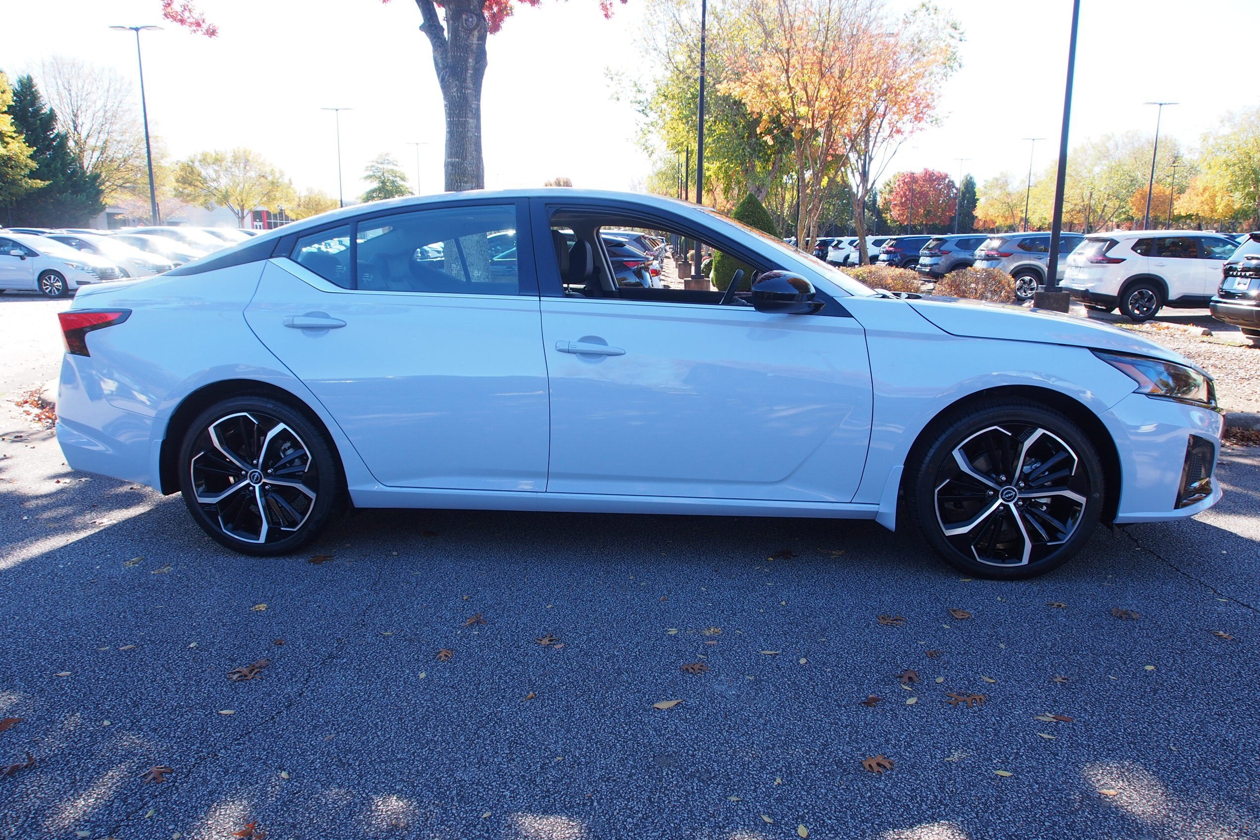 2025 Nissan Altima SR