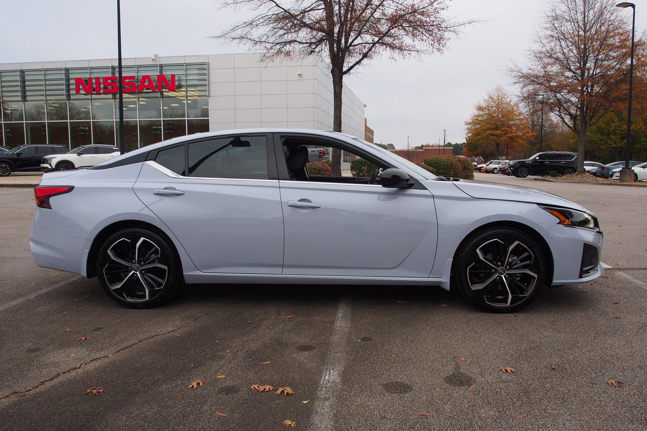 2025 Nissan Altima SR