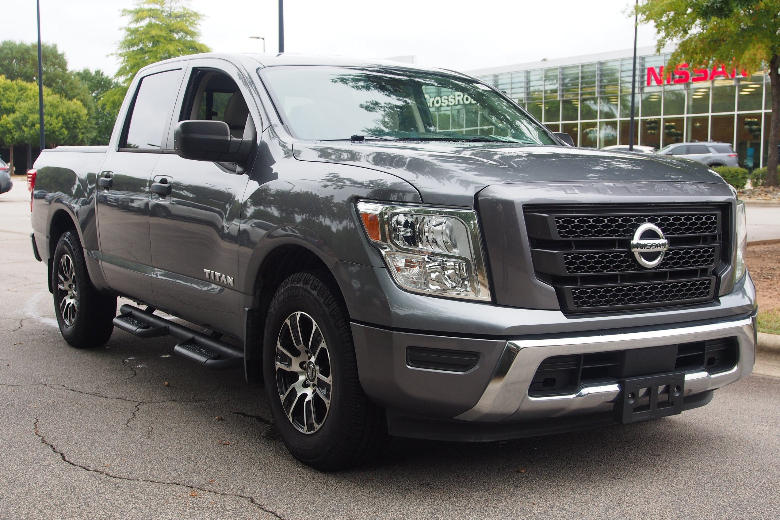 2022 Nissan Titan SV