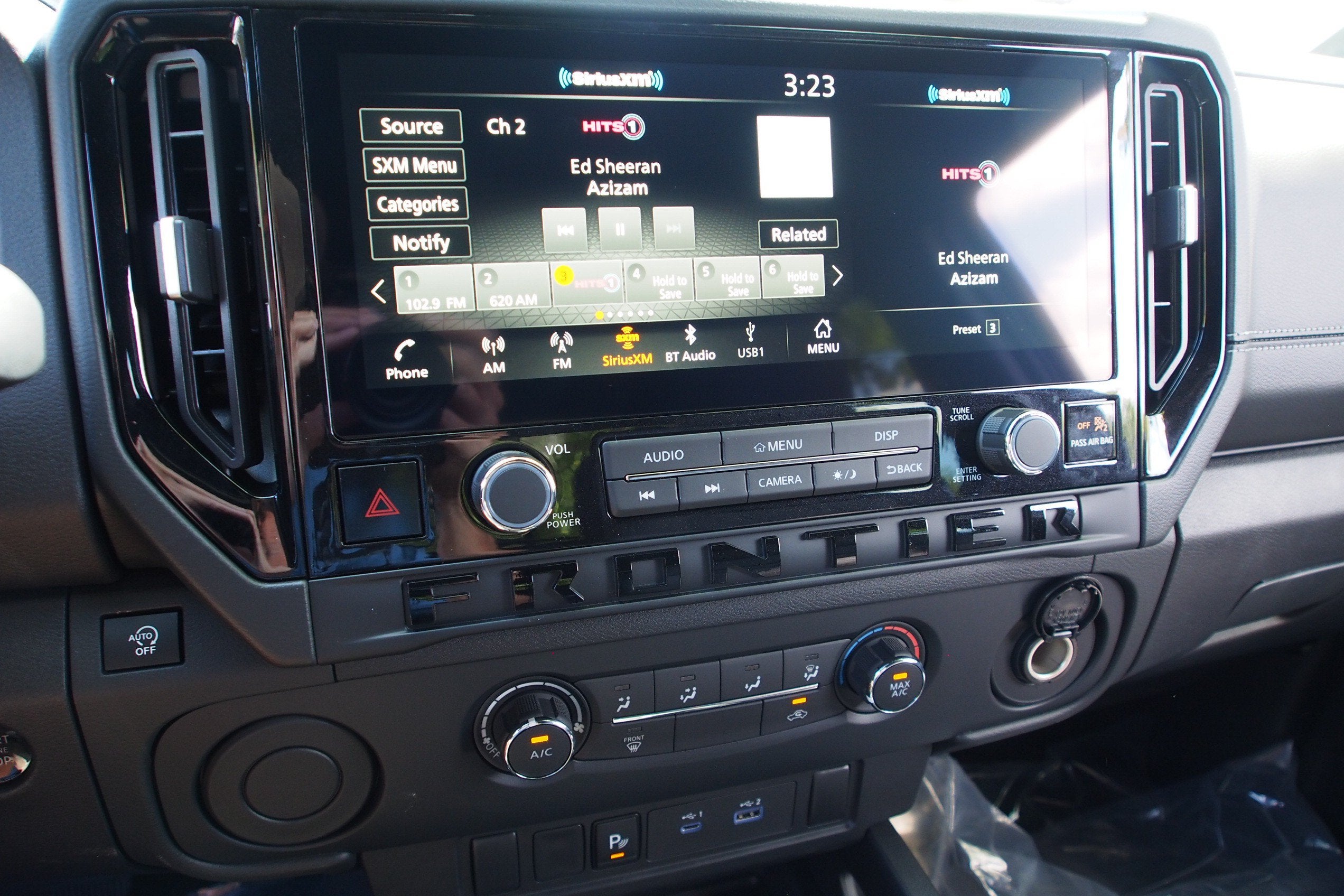 2027 Nissan Frontier SV