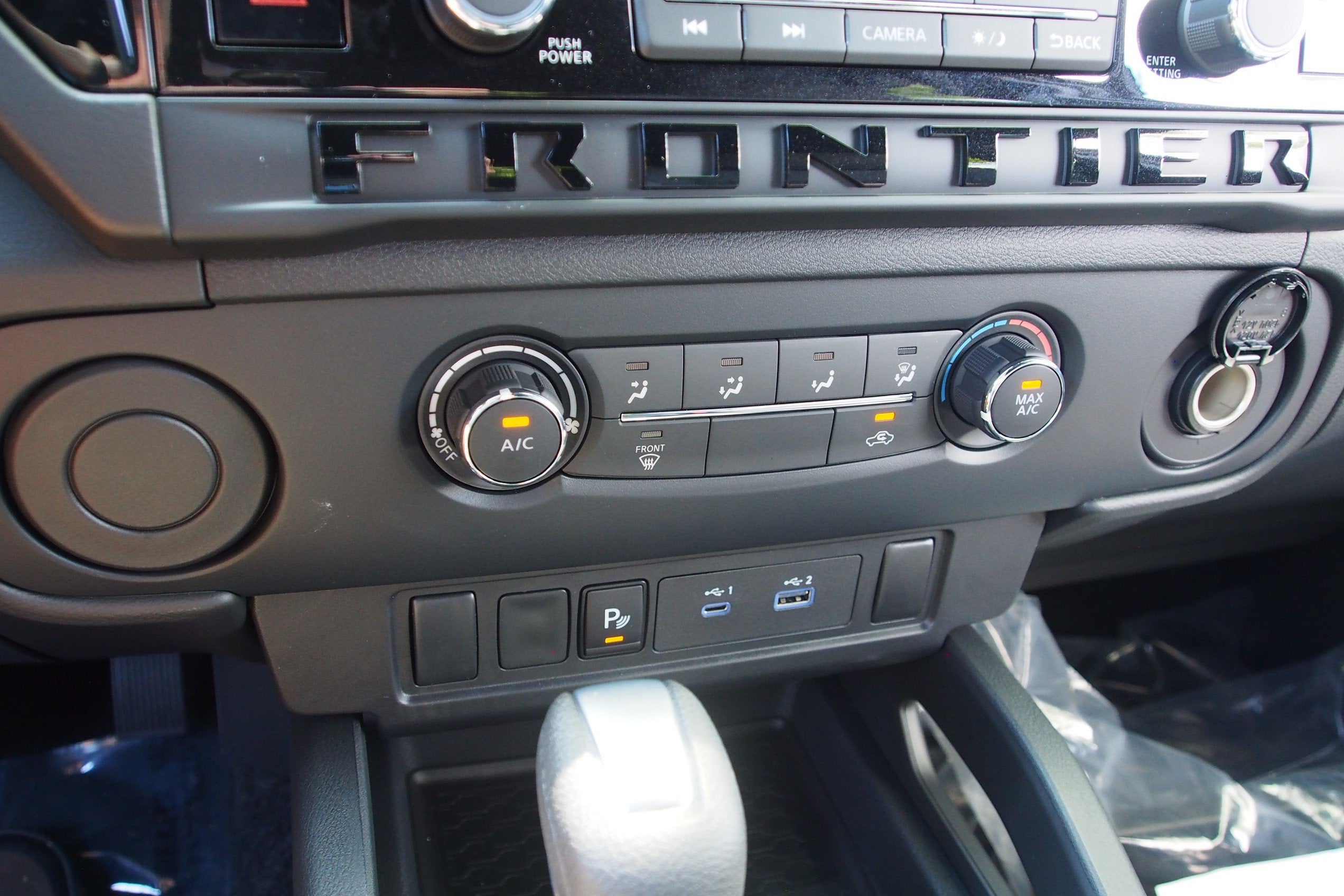2027 Nissan Frontier SV