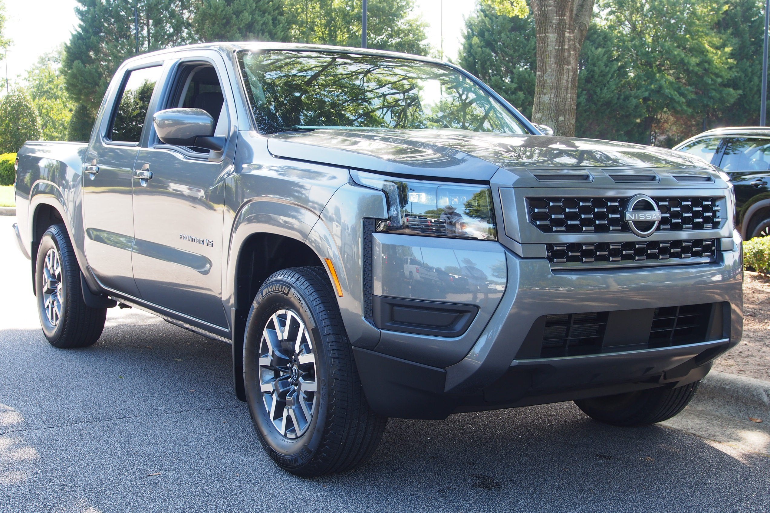 2027 Nissan Frontier SV