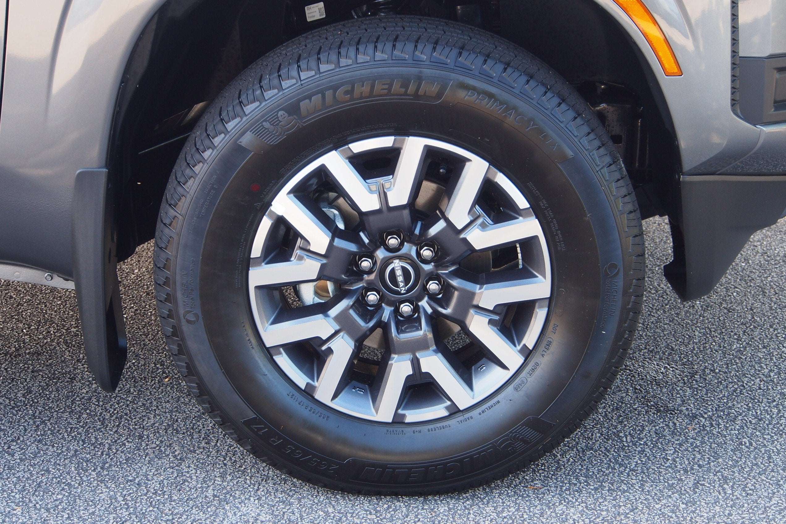 2027 Nissan Frontier SV
