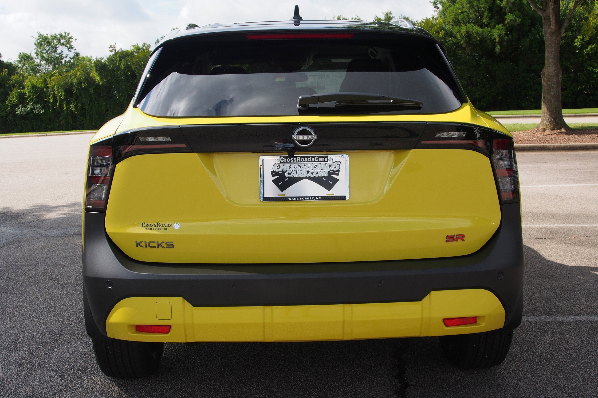 2025 Nissan Kicks SR