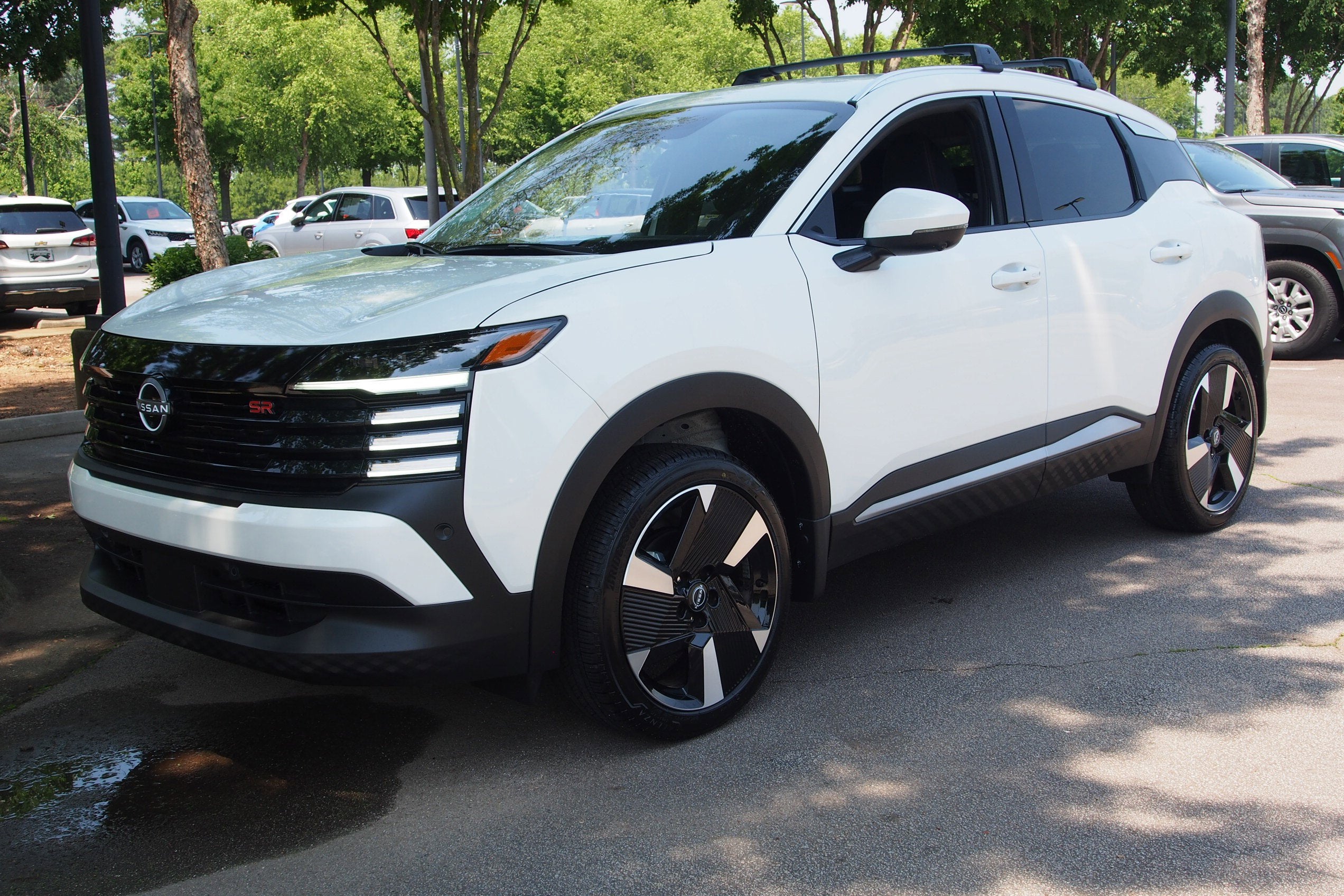 2025 Nissan Kicks SR