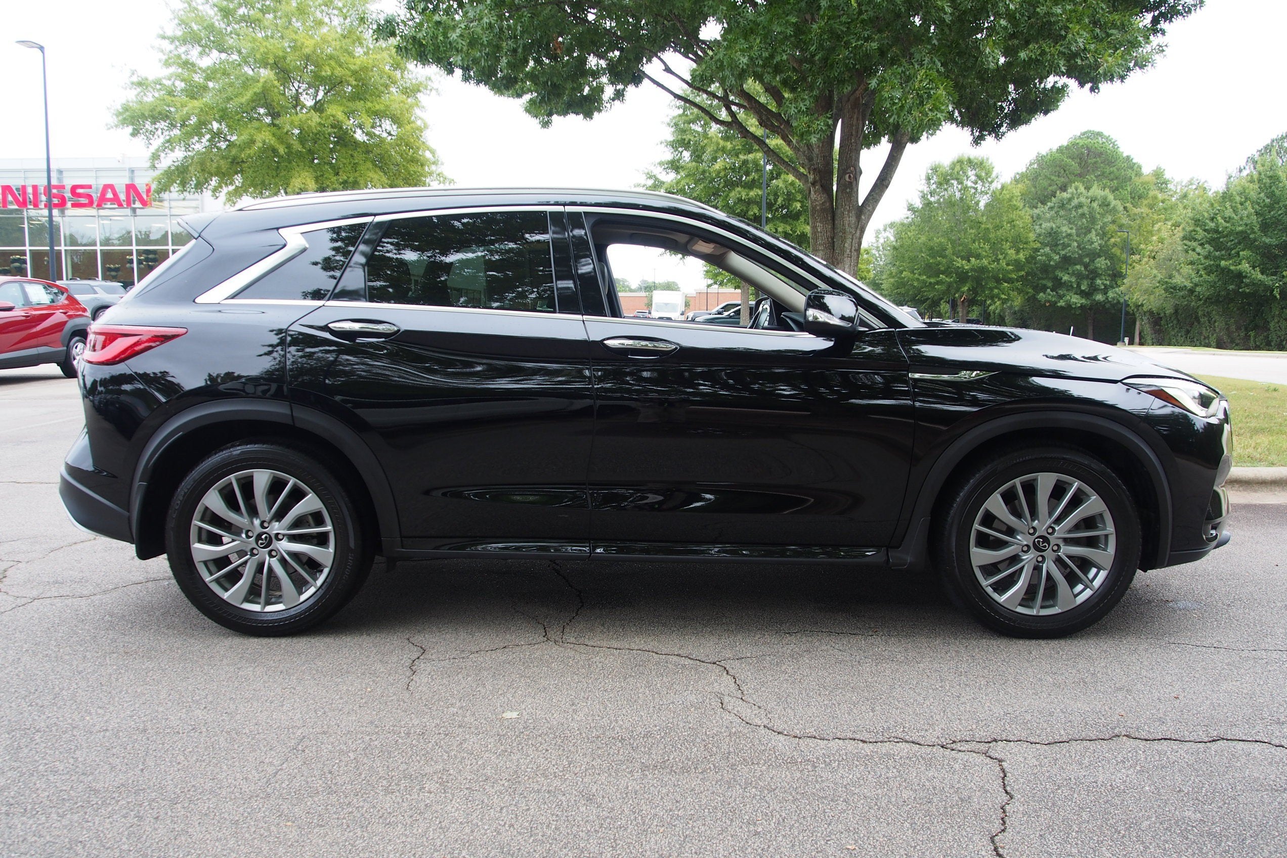 2023 INFINITI QX50 LUXE