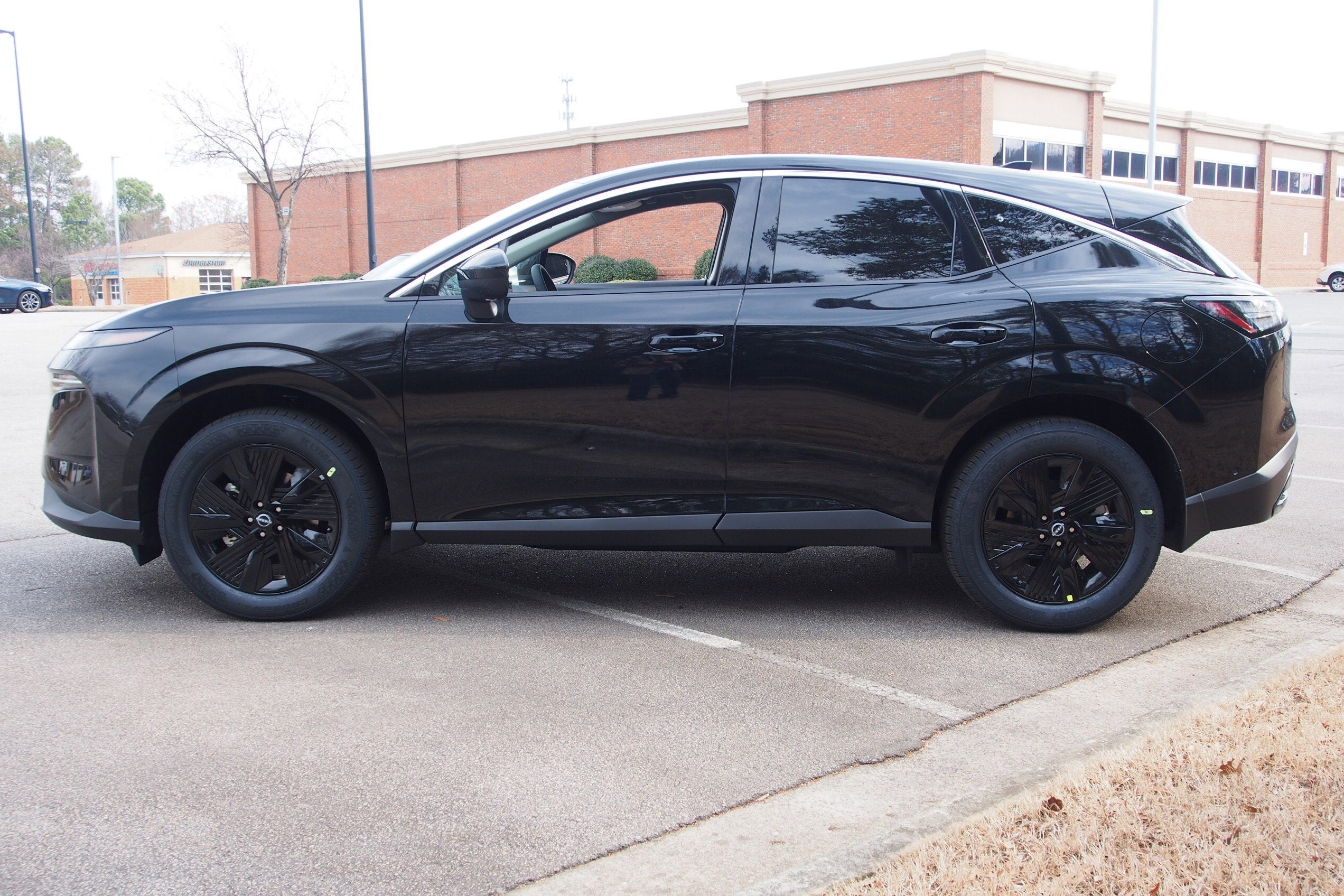 2025 Nissan Murano SV