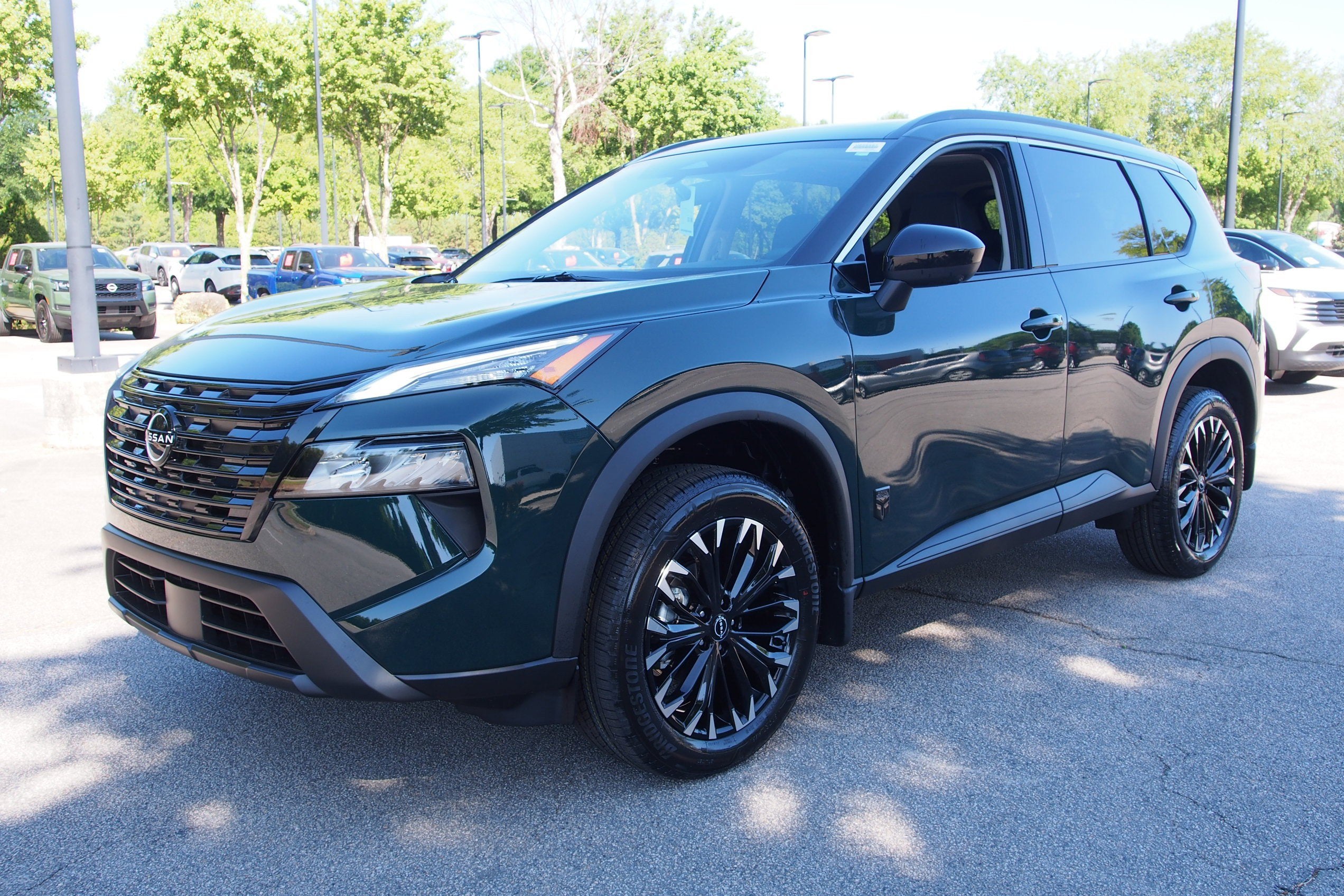 2026 Nissan Rogue Dark Armor