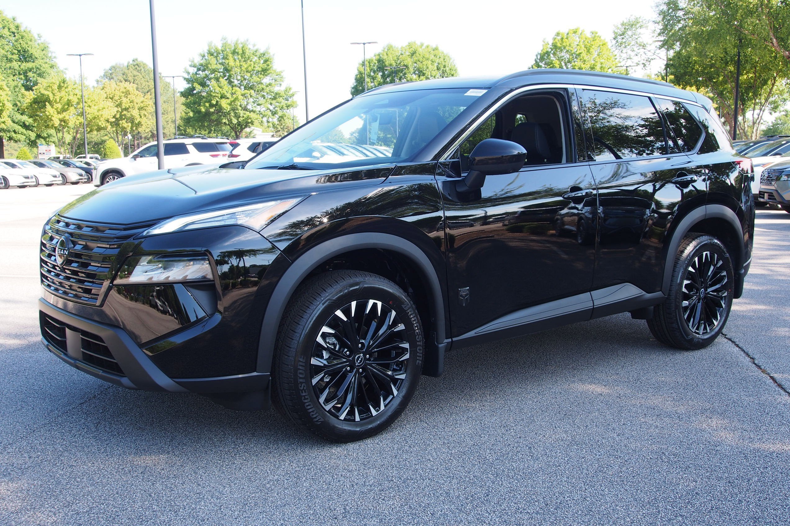 2026 Nissan Rogue Dark Armor