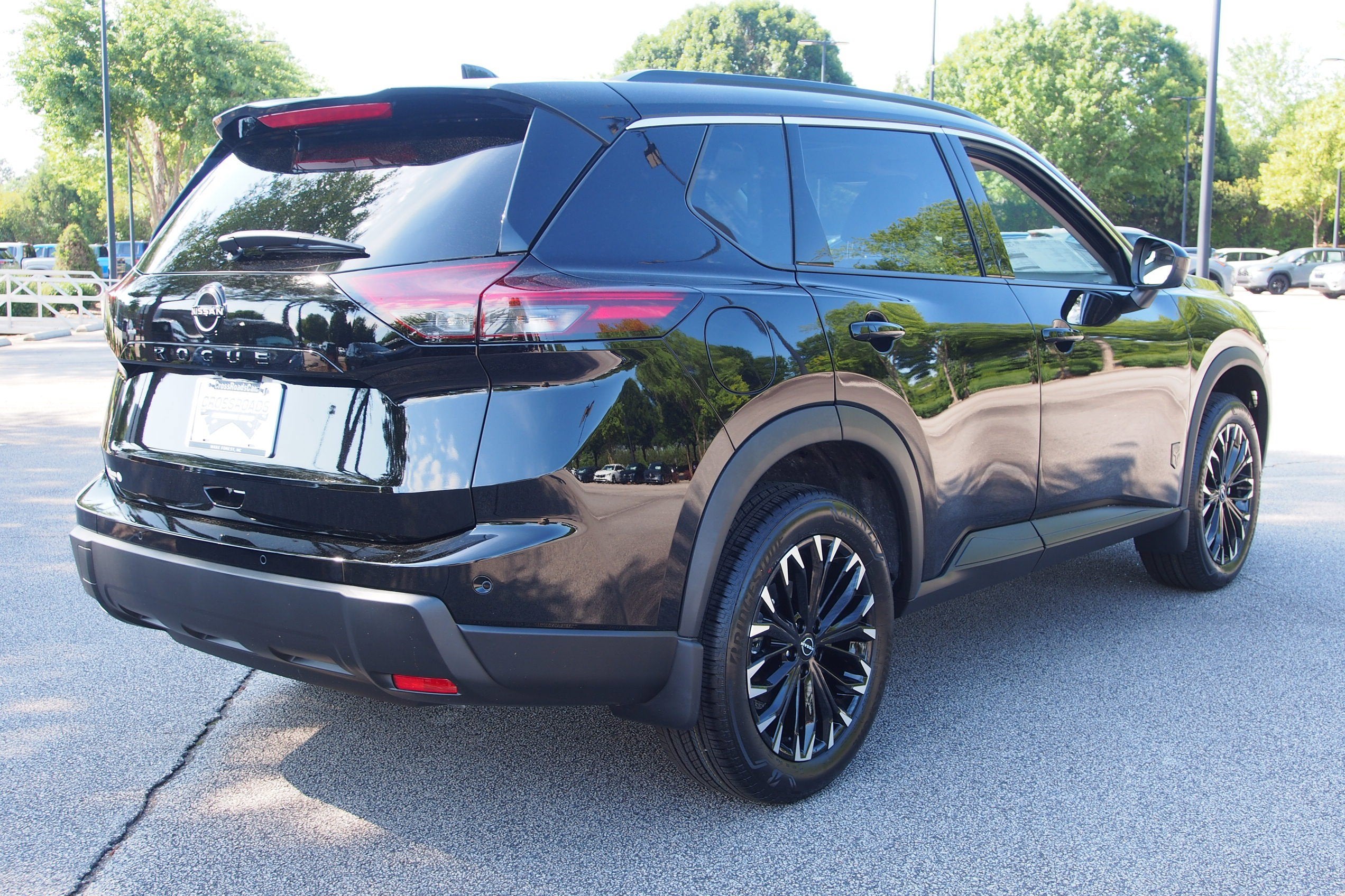 2026 Nissan Rogue Dark Armor