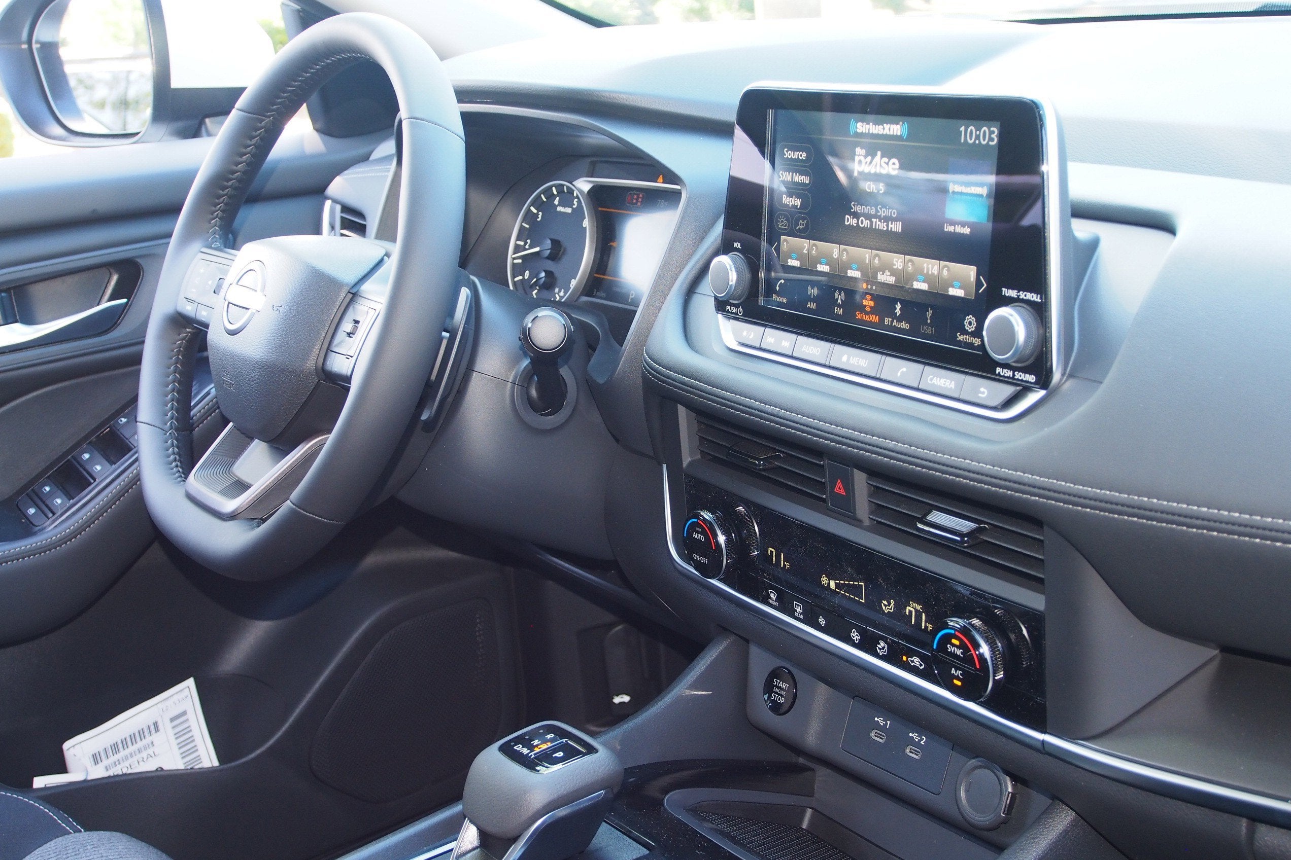 2026 Nissan Rogue SV