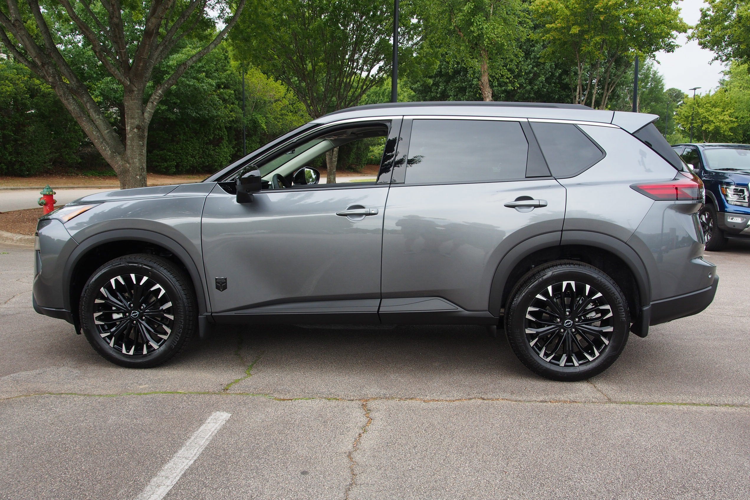 2026 Nissan Rogue Dark Armor