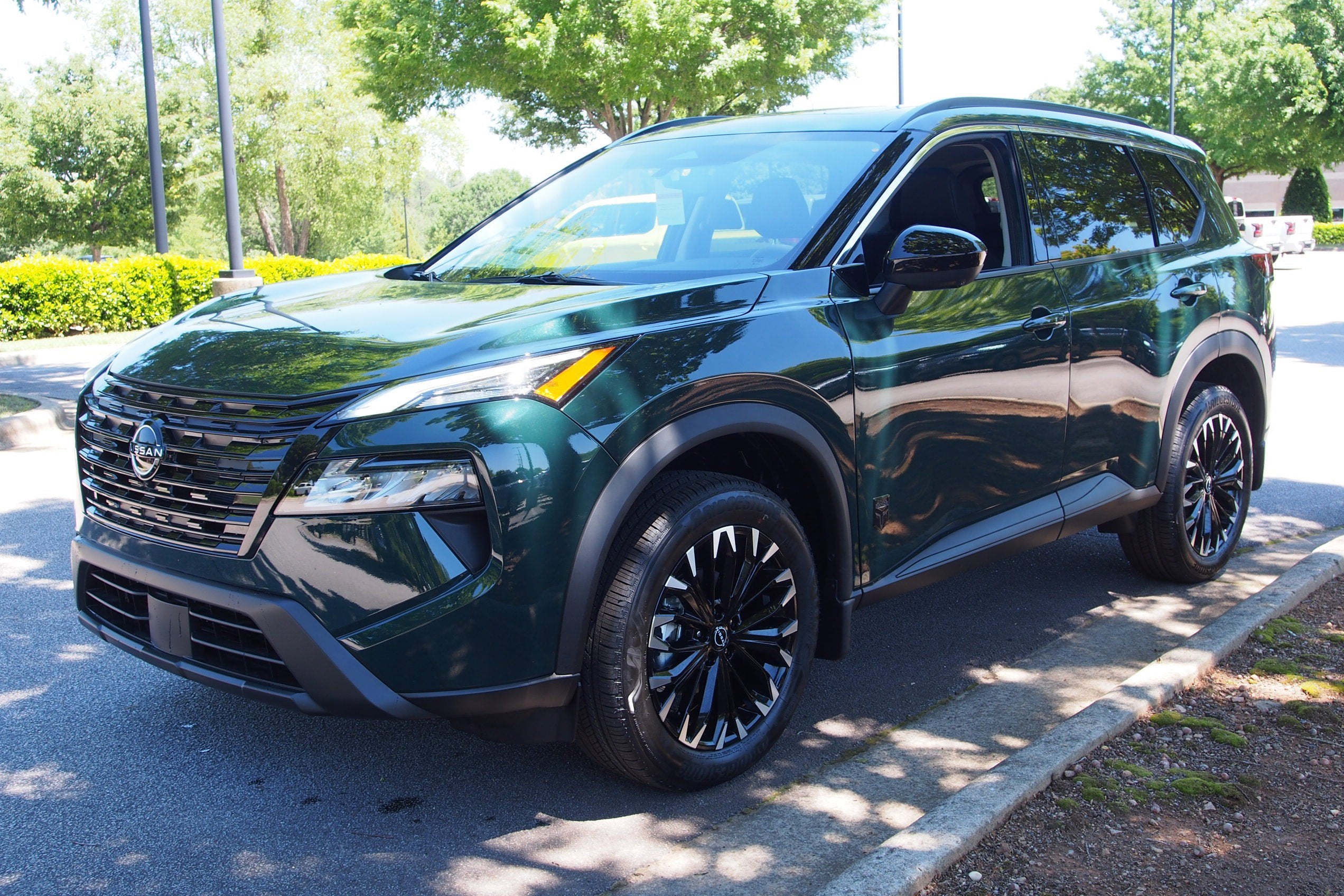 2026 Nissan Rogue Dark Armor