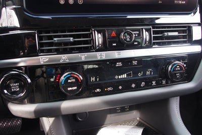 2026 Nissan Pathfinder SV