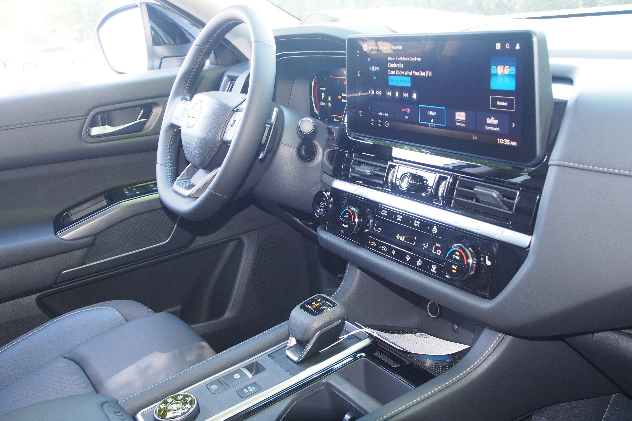 2026 Nissan Pathfinder SL