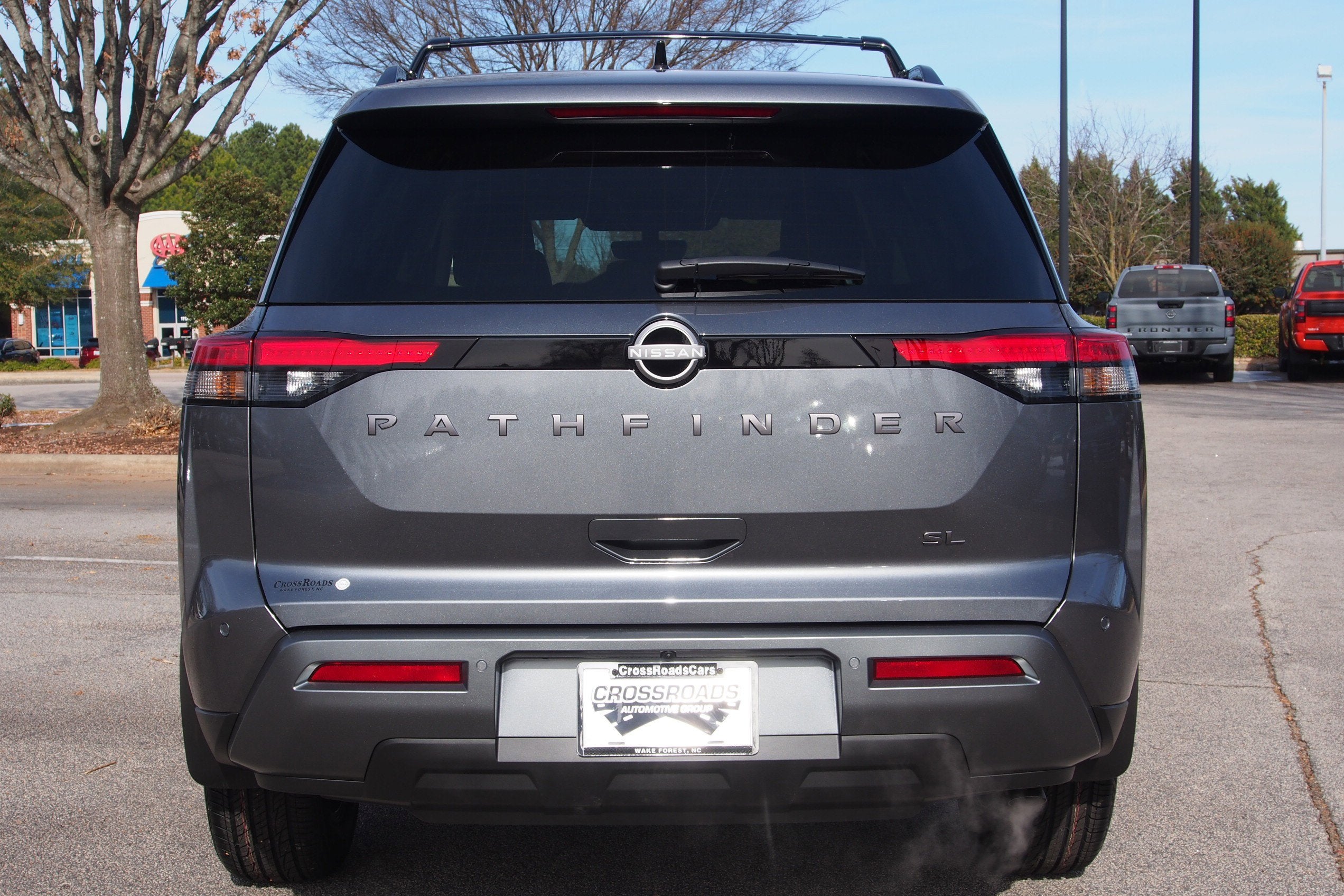 2026 Nissan Pathfinder SL