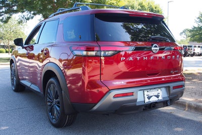 2026 Nissan Pathfinder SL
