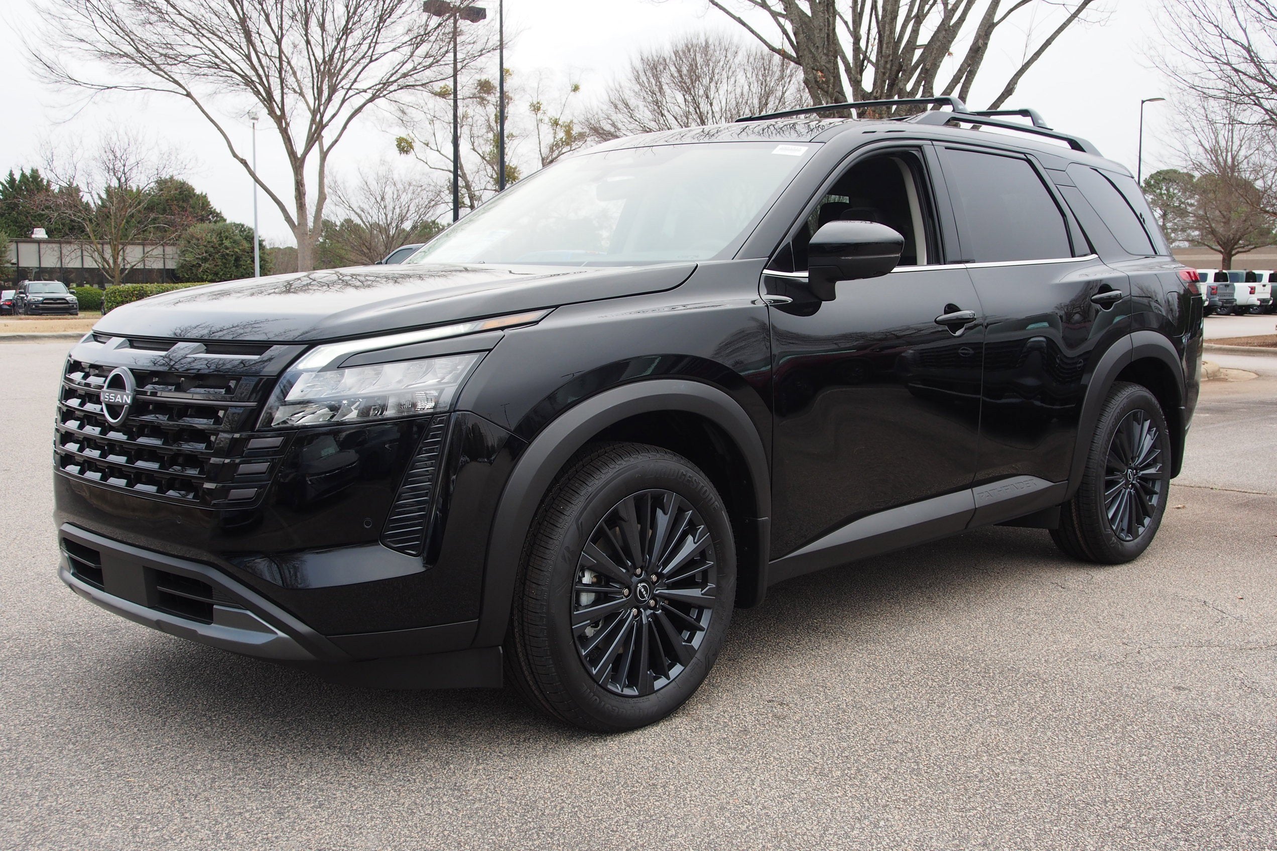 2026 Nissan Pathfinder SL