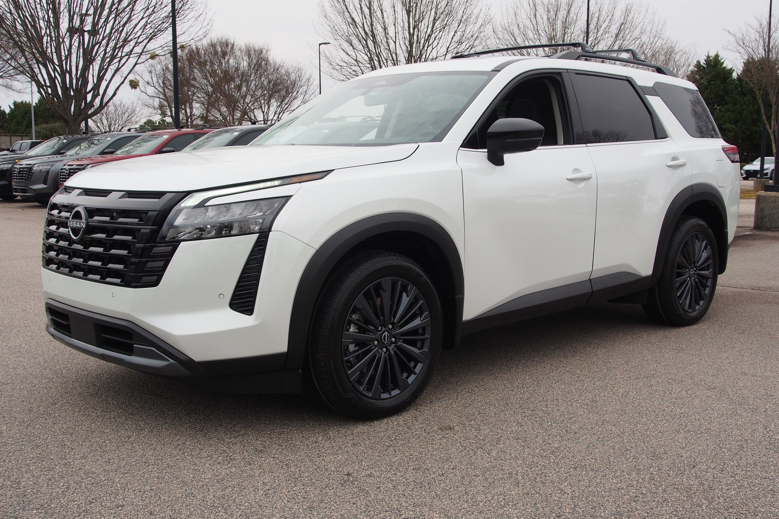 2026 Nissan Pathfinder SL