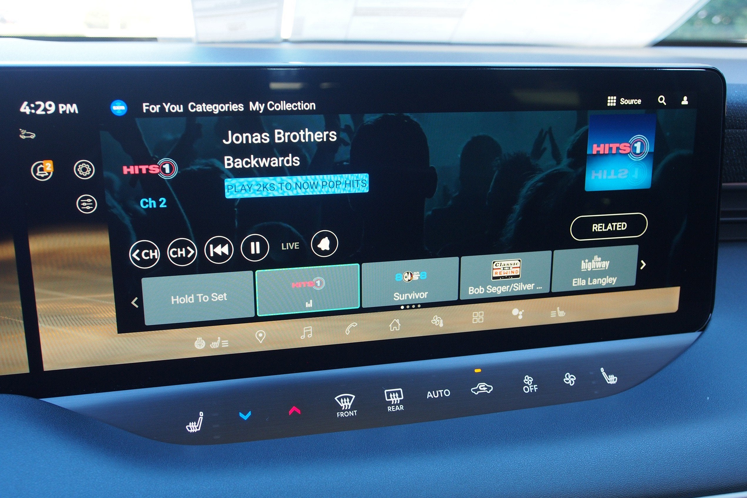 2026 Nissan LEAF PLATINUM+
