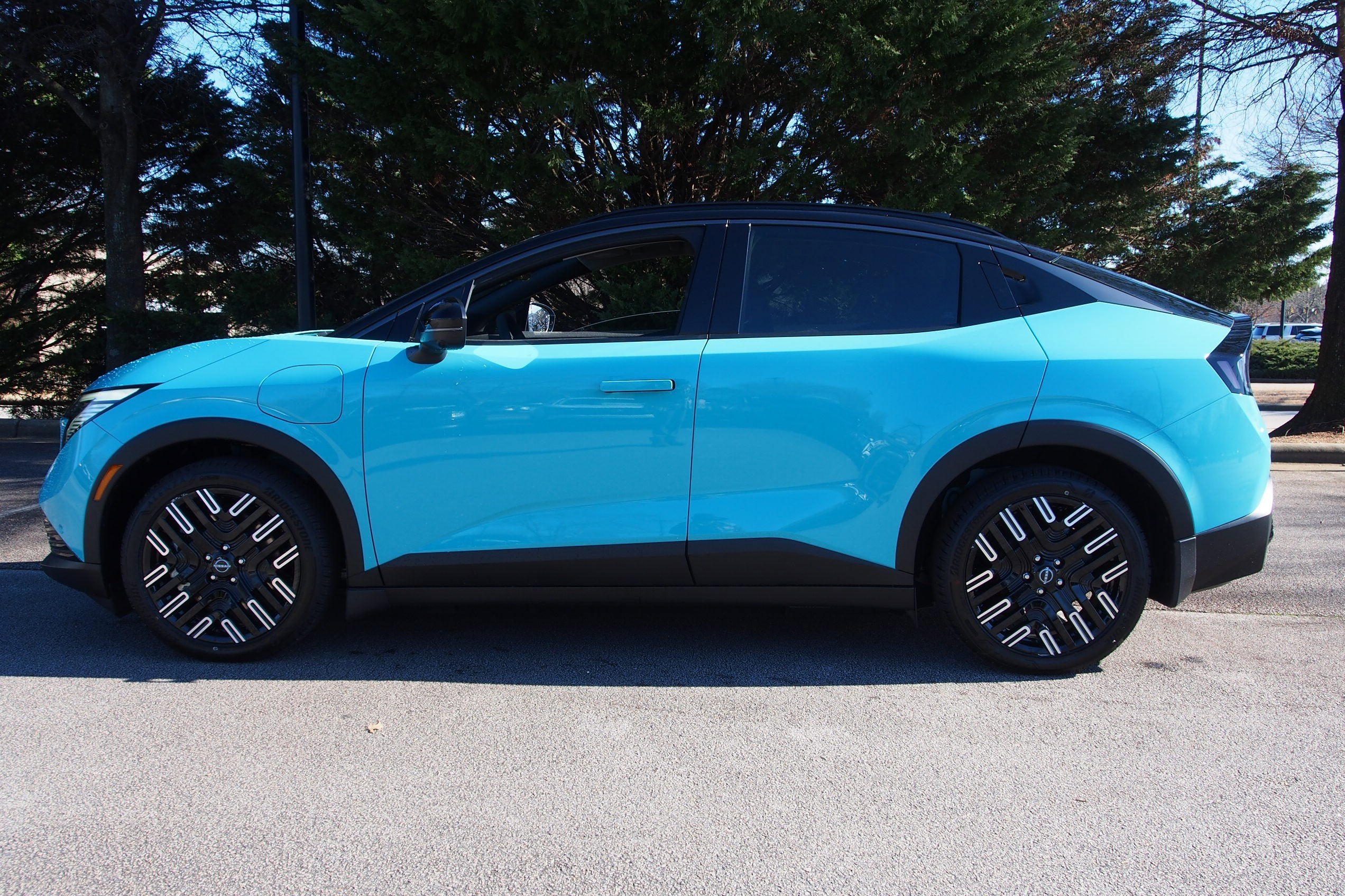 2026 Nissan LEAF PLATINUM+