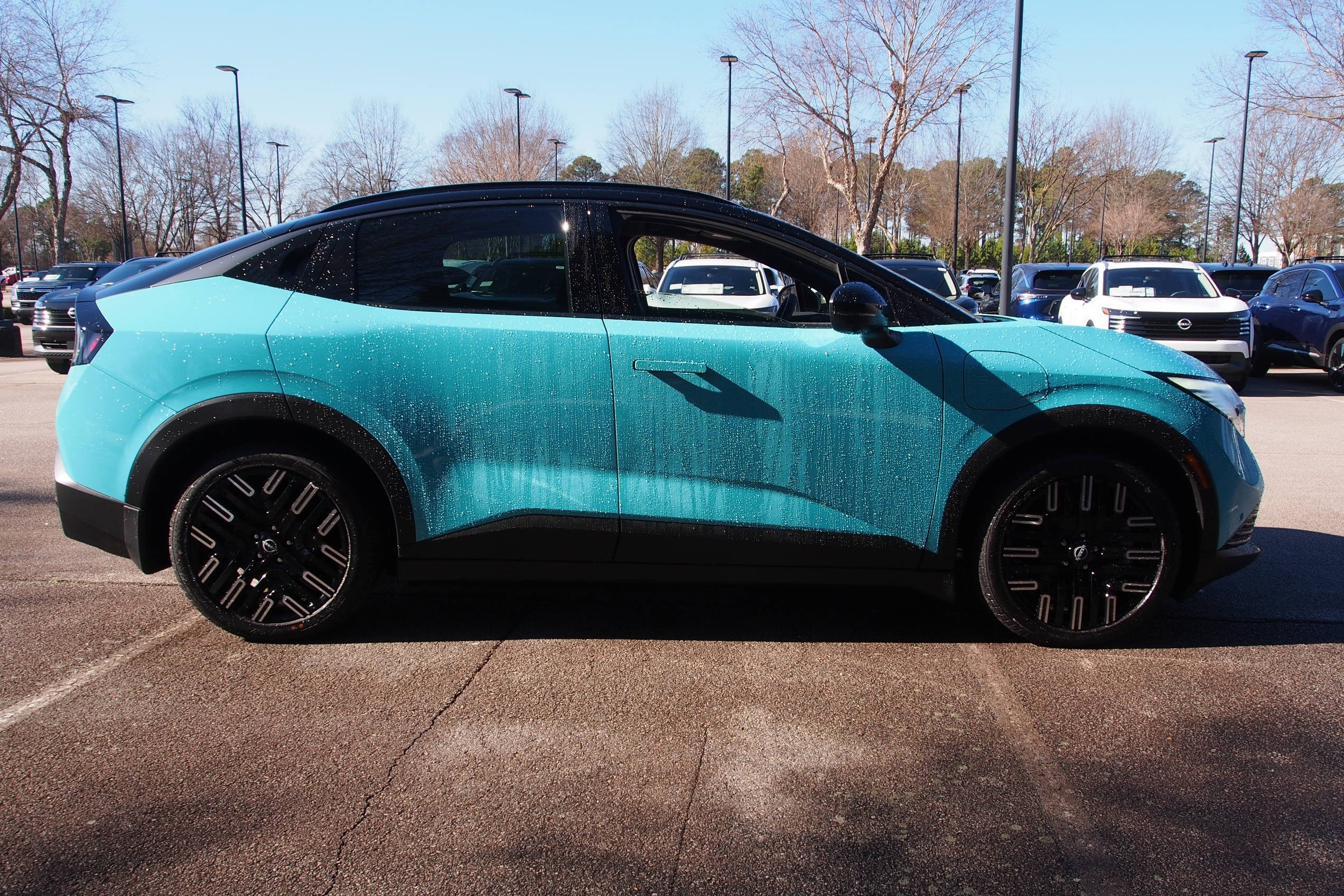 2026 Nissan LEAF PLATINUM+