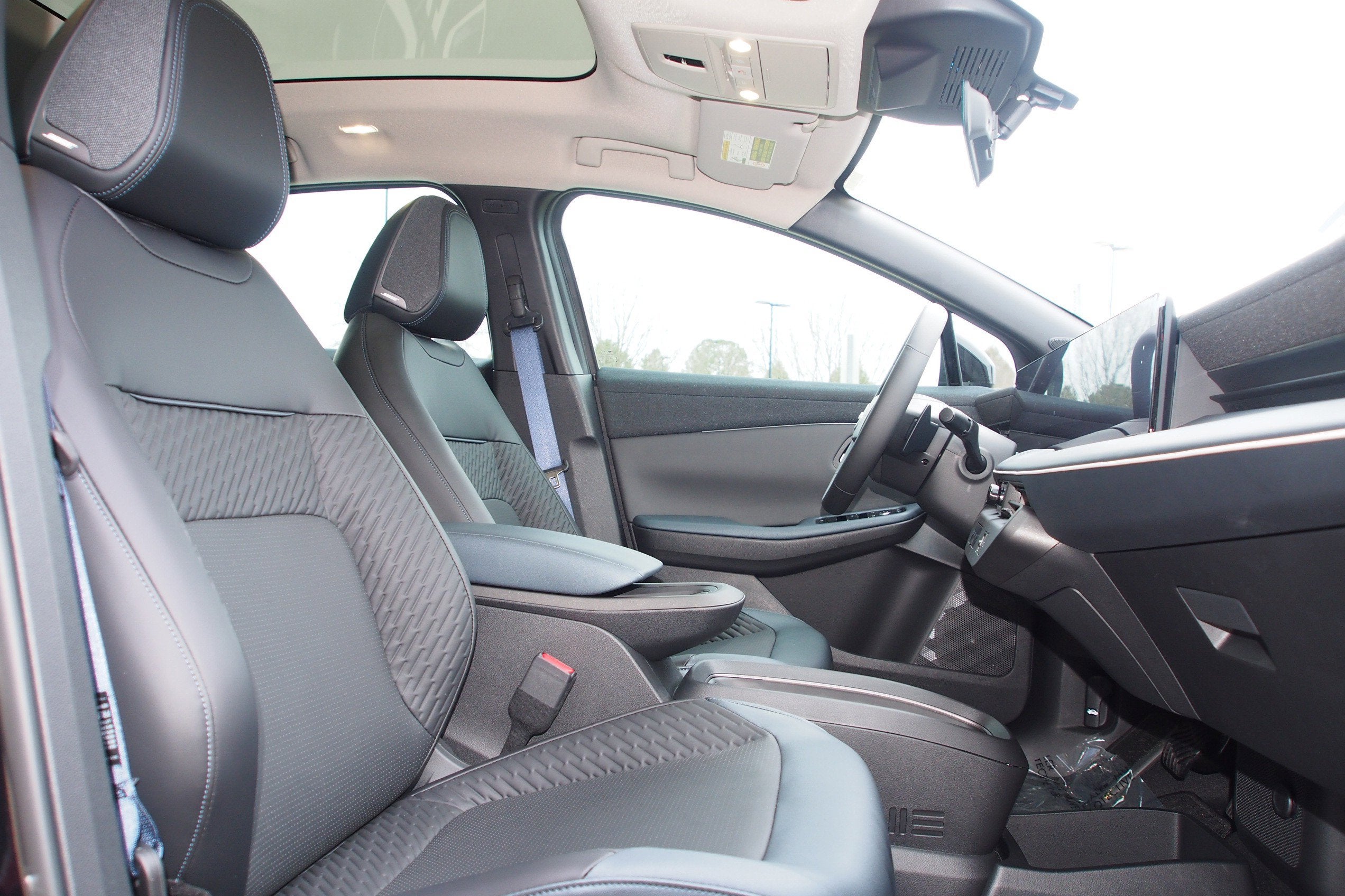 2026 Nissan LEAF PLATINUM+