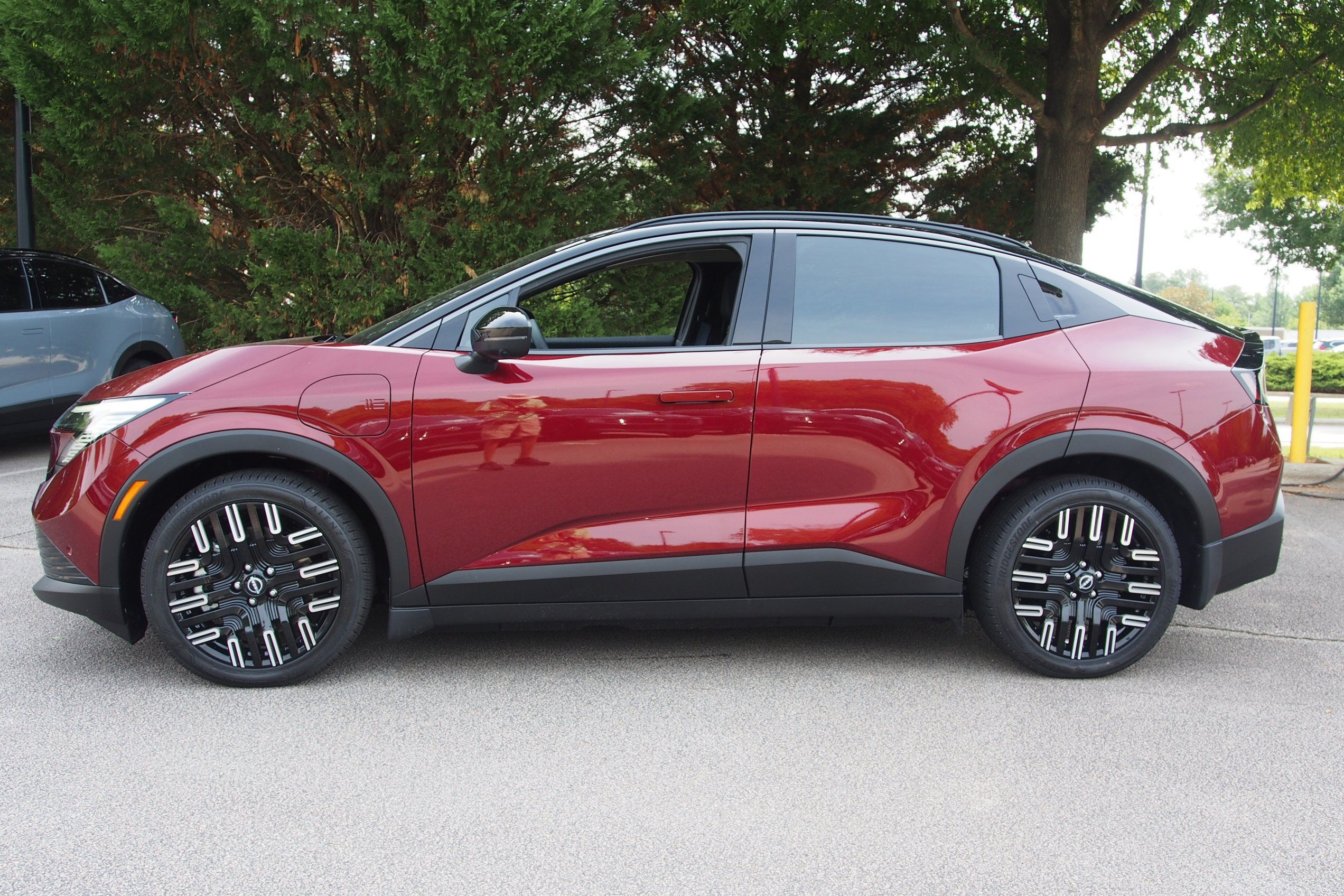 2026 Nissan LEAF PLATINUM+