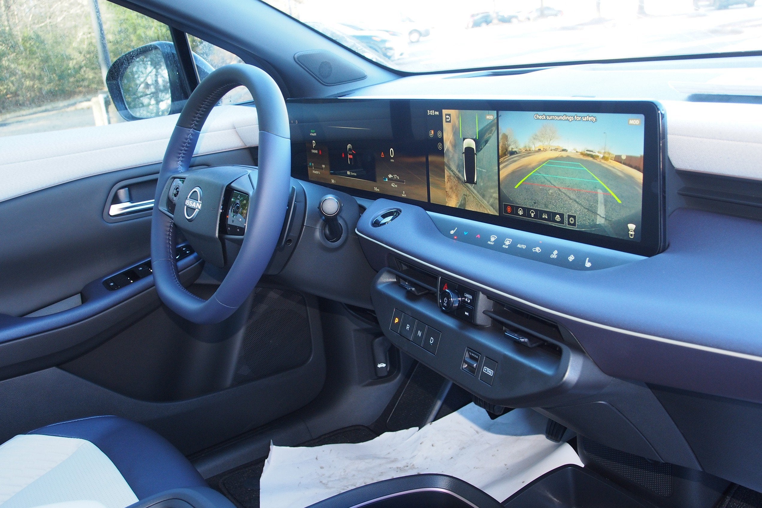 2026 Nissan LEAF PLATINUM+