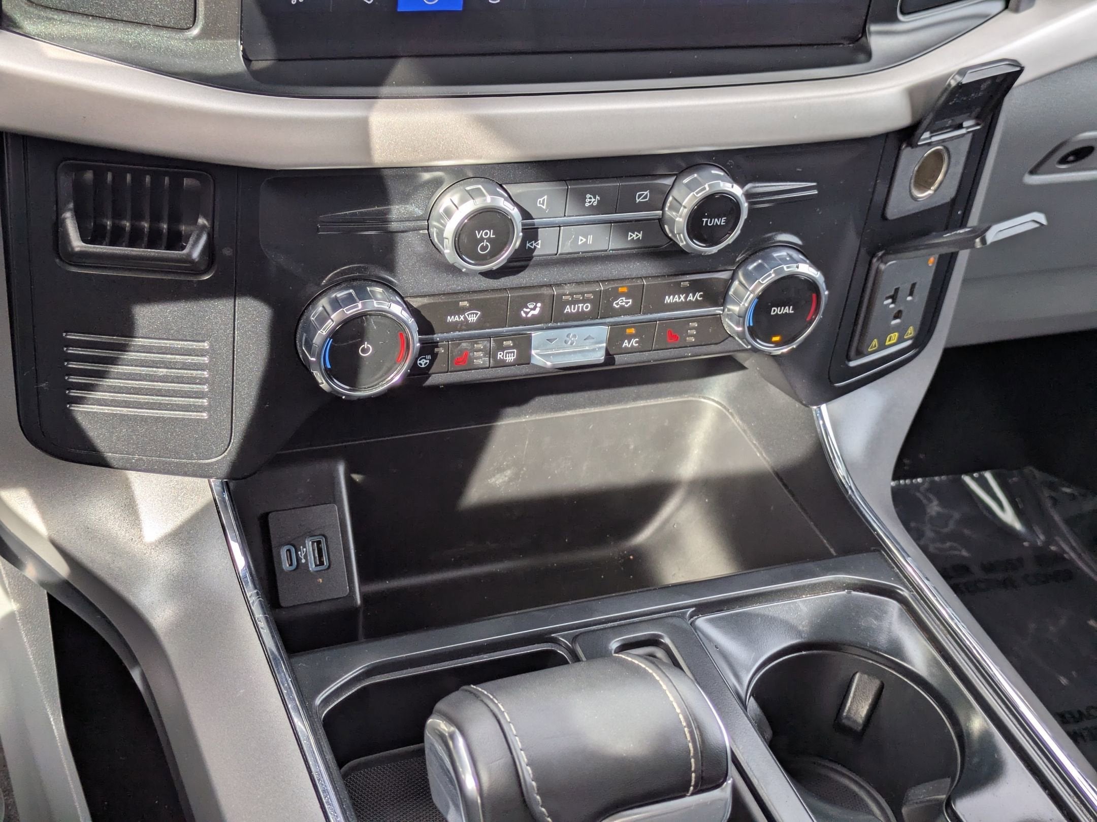 2023 Ford F-150 Lightning XLT