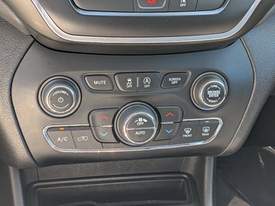 2022 Jeep Cherokee Latitude Lux