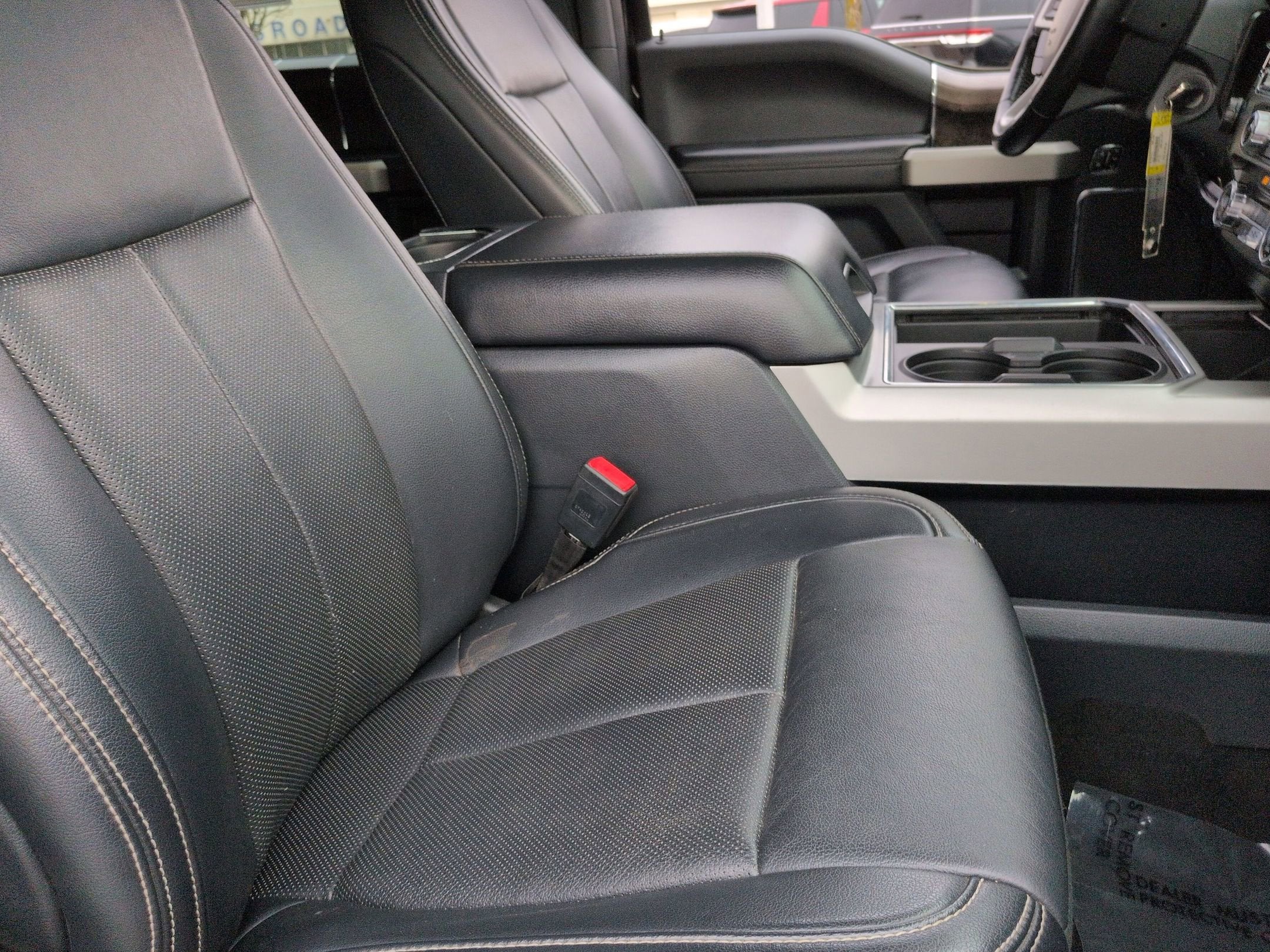 2022 Ford Super Duty F-350 SRW LARIAT