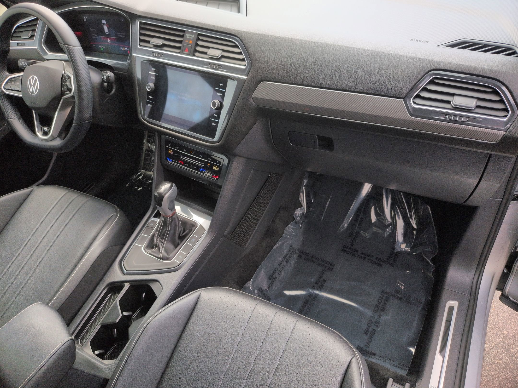 2023 Volkswagen Tiguan SE R-Line Black